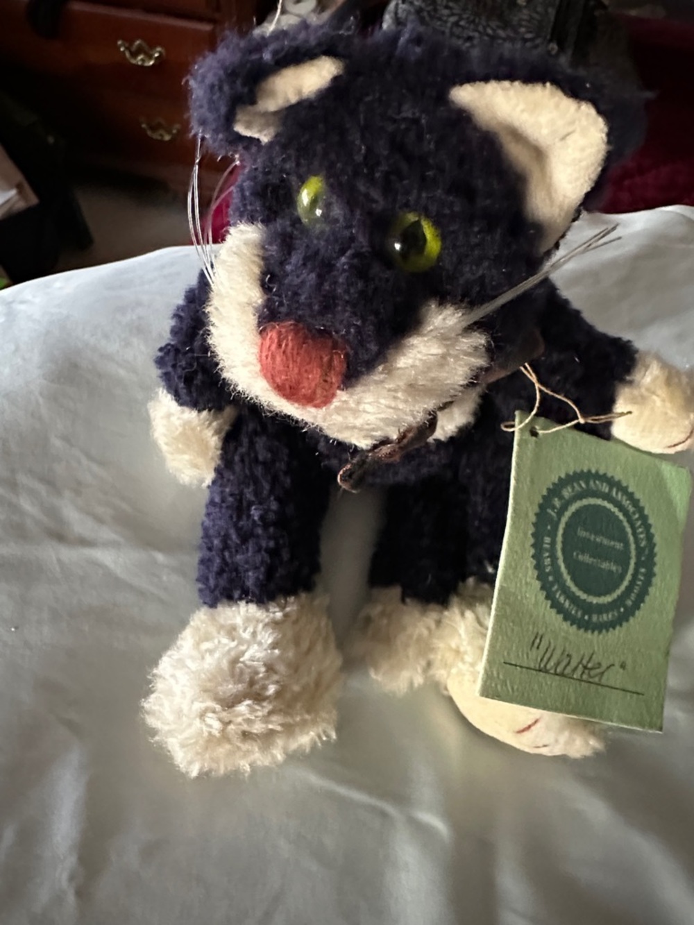 Boyd’s cat Walter 9 inch figure